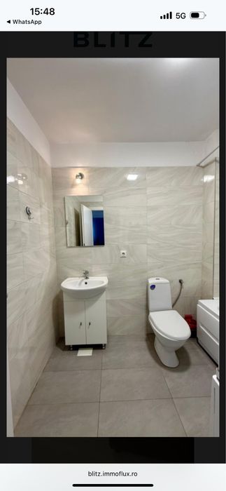 Inchiriez apartament in regim hohelier