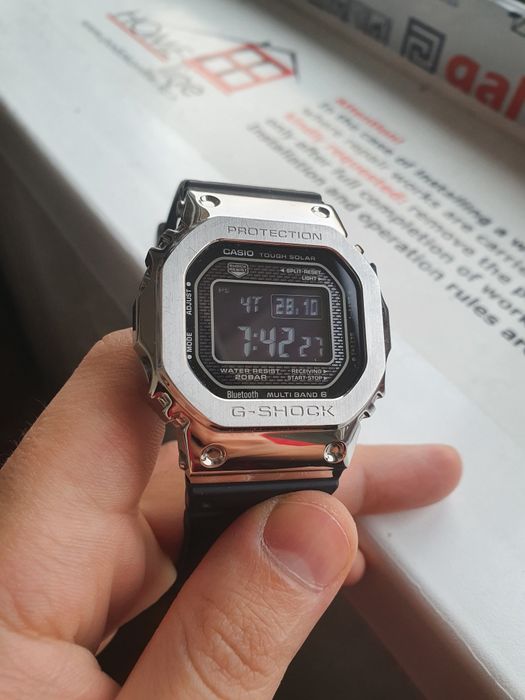 Продам  casio g-shock GMW-B5000-1E