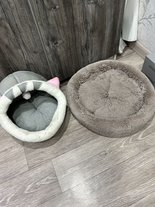 Продам лежанки для кошек , каждая за 2000