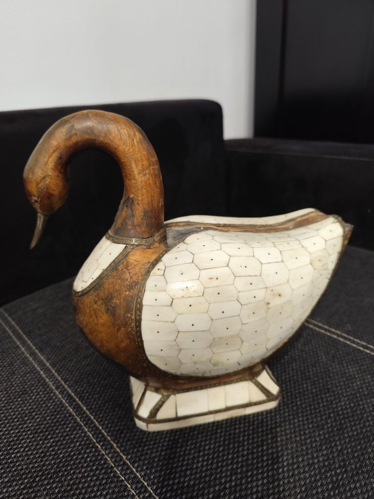 Rață Decorativă Vintage din Lemn cu Incrustații de Os