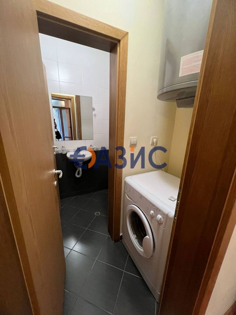 Продава се Тристаен апартамент в Свети Влас - 110 кв.м за 1273 €/кв.м - Снимка #3