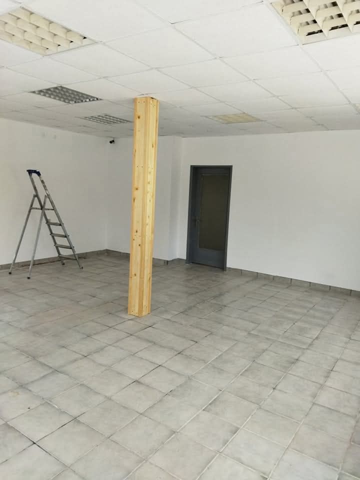 Дава се под наем Магазин в Ловеч, Младост - 80 кв.м за 25.5 € - Снимка #3