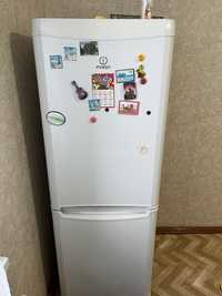 Холодильник в отличном сост