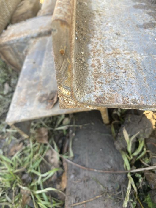 Продам швеллер размер 16