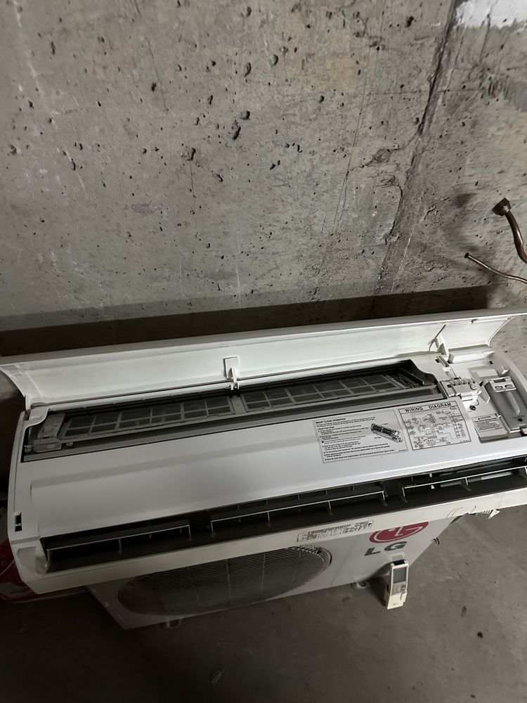 Климатик LG S12AA