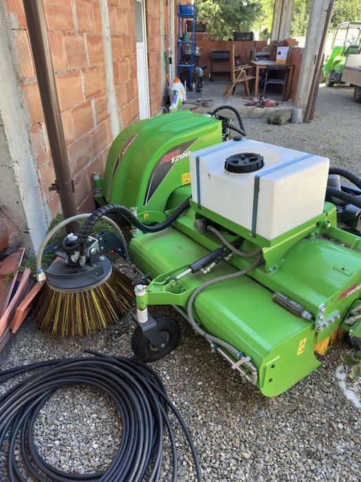 Perie colectoare Avant