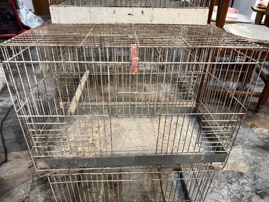 Продавам клетки за малки птици
