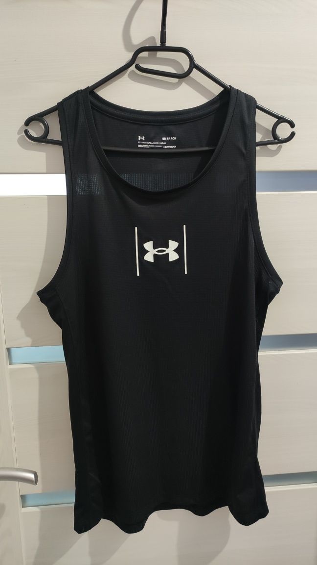 Мъжки спортен потник 
Under Armour 
size S