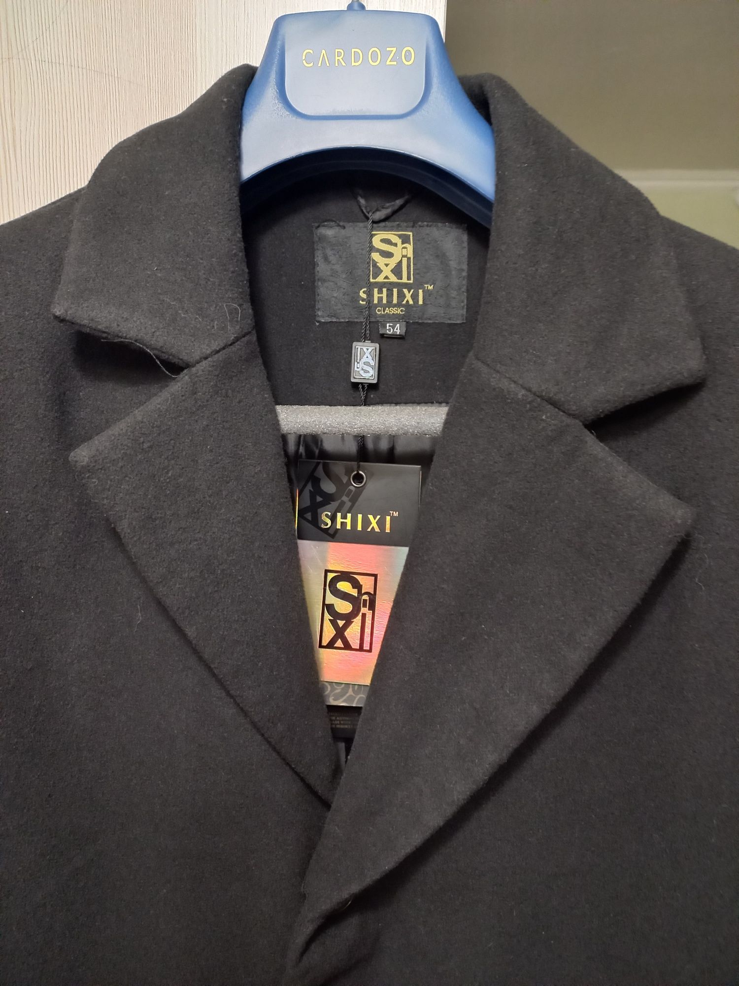 Продам мужское пальто новый