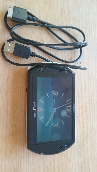 Consola playstation portabil go / psp go (N1001), card 4gb, cablu