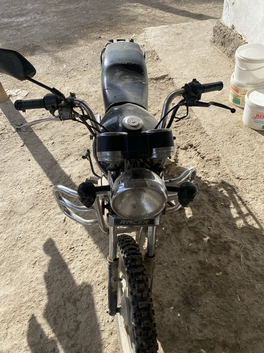 Зың нахаду жүрп тұр