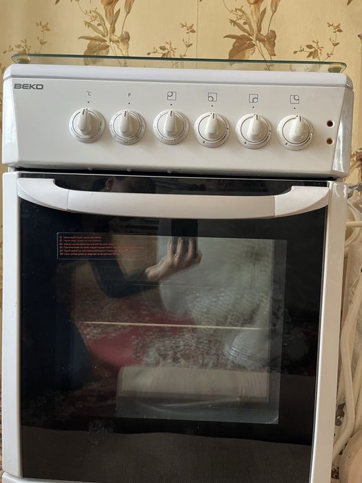 Продам газовую плиту