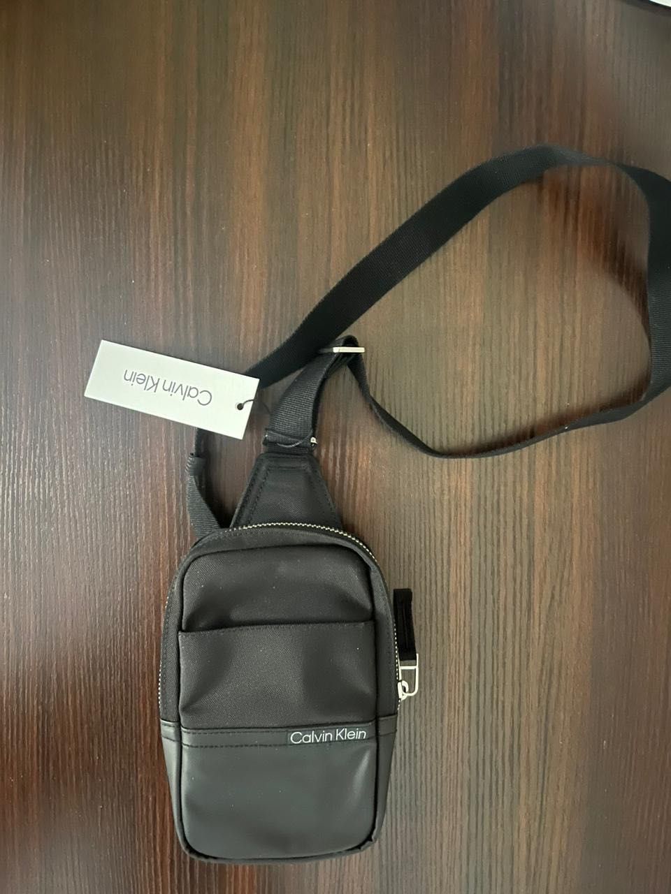 Сумка через плечо Calvin Klein