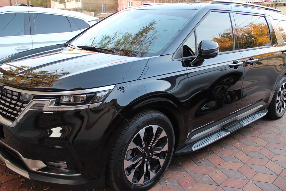 Kia Carnival продается