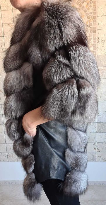 OFERTA!Haina blana naturala vulpe XXL argintie polara Italia lungă gri
