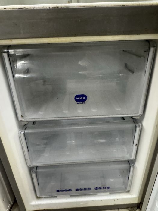 Хладилник whipool