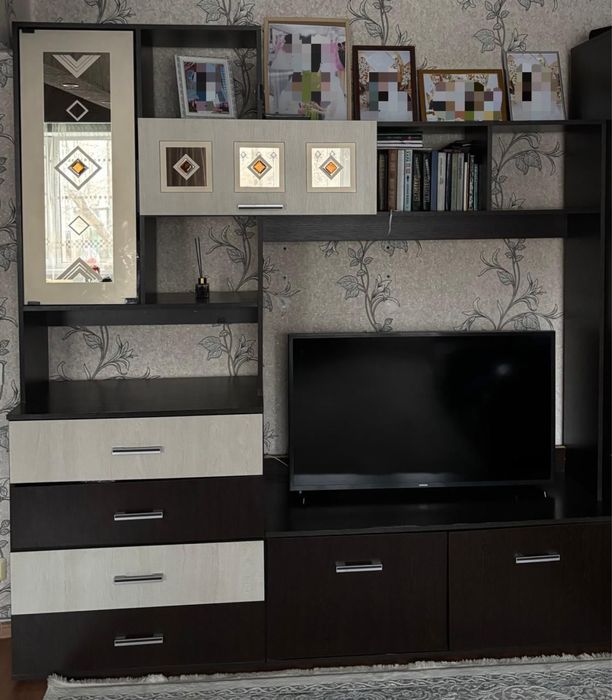 Продам стенку в зал