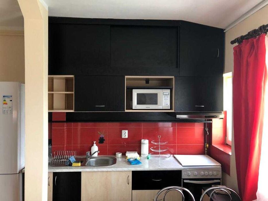 Închiriez apartament mobilat si utilat cu 2 camere nedecomandate