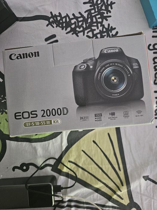 Canon Eos 2000D EF-S 18-55 III kit