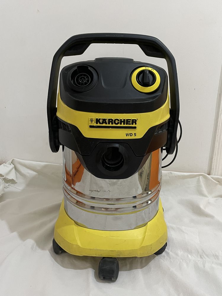 Пылесос Karcher WD 3 Premium желтый