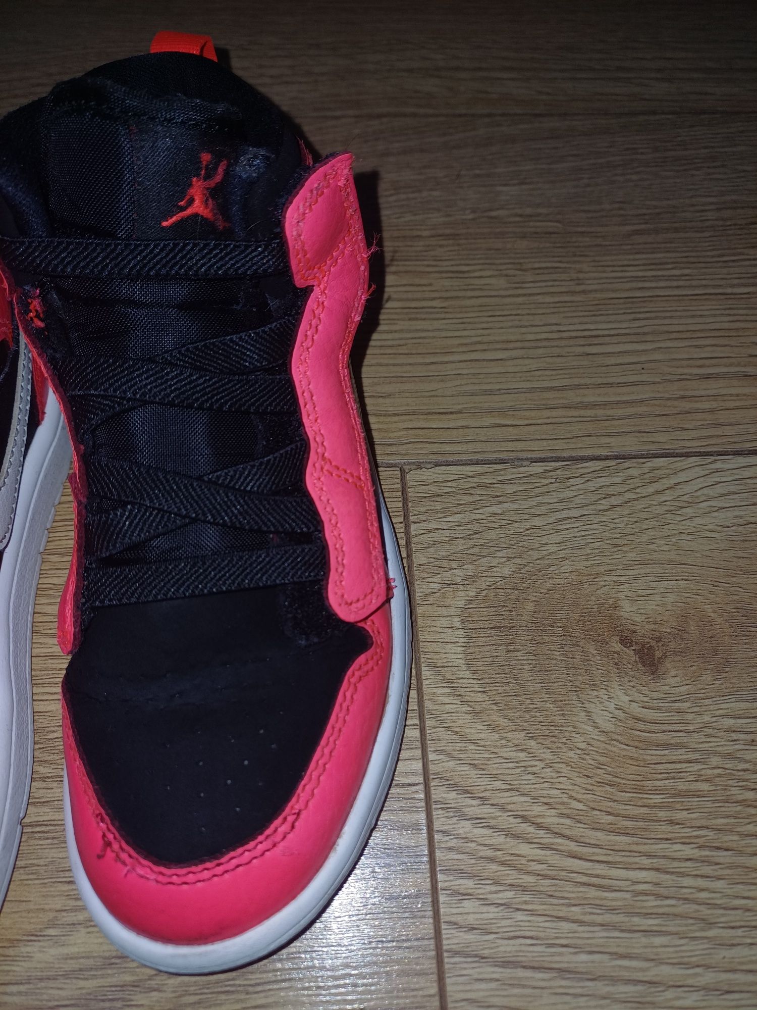 Маратонки Nike air Jordan