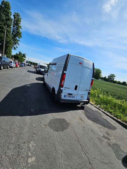 Renault trafic.