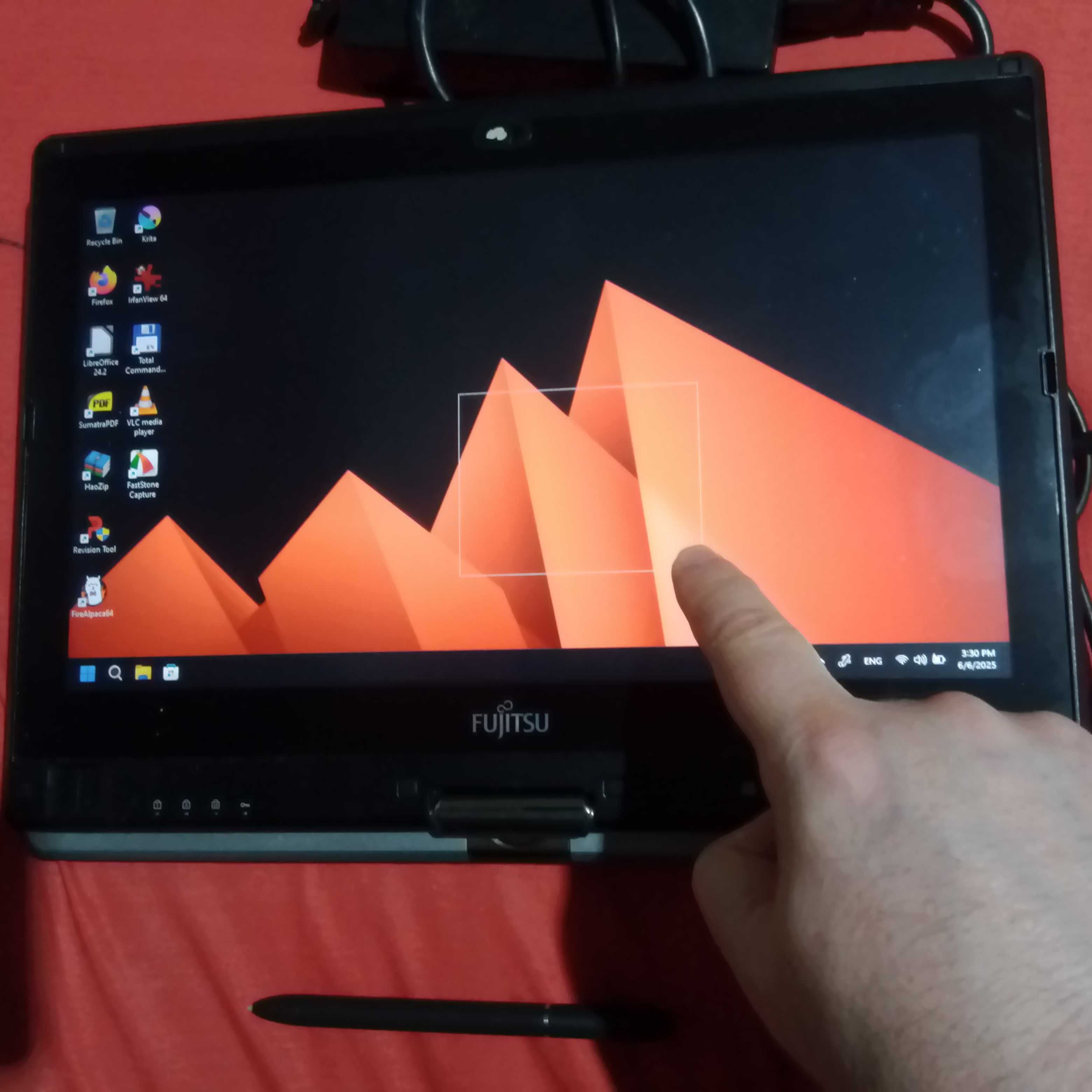 Fujitsu Lifebook T734 Laptop-Tableta