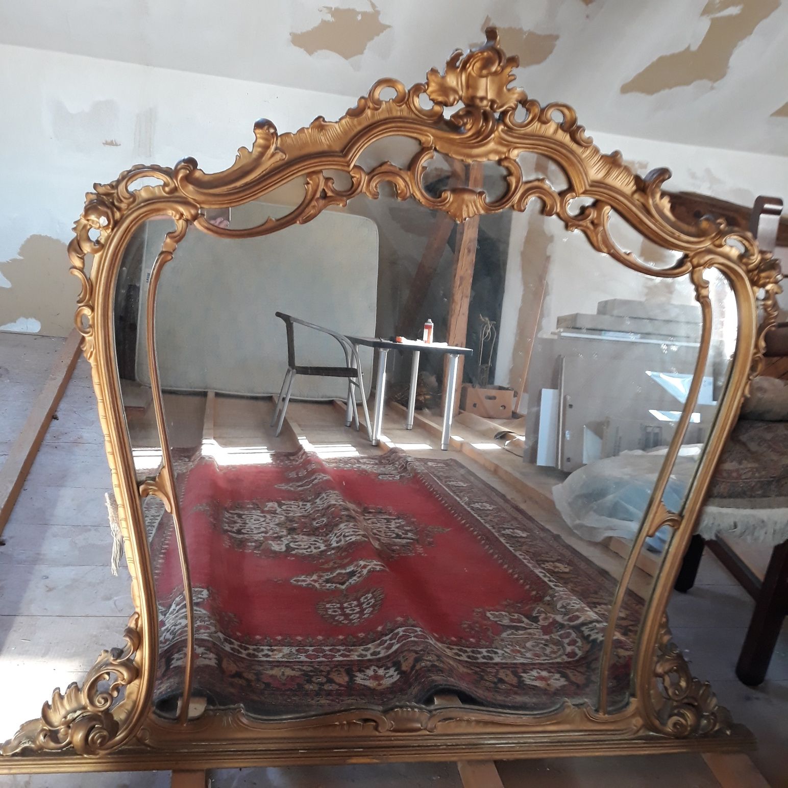 Oglinda sculptata din lemn vechea antica de comoda, de podea