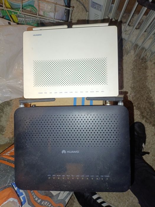 Vand routere puncte de acces huawei