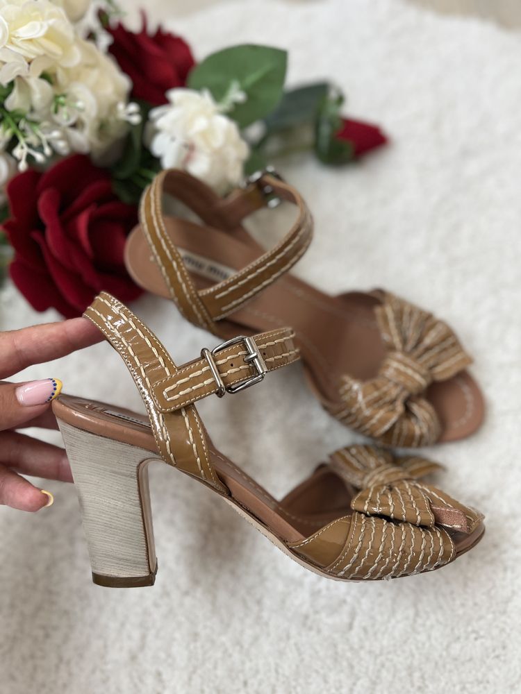 miu miu оригинални  дамски сандали guess liu jo