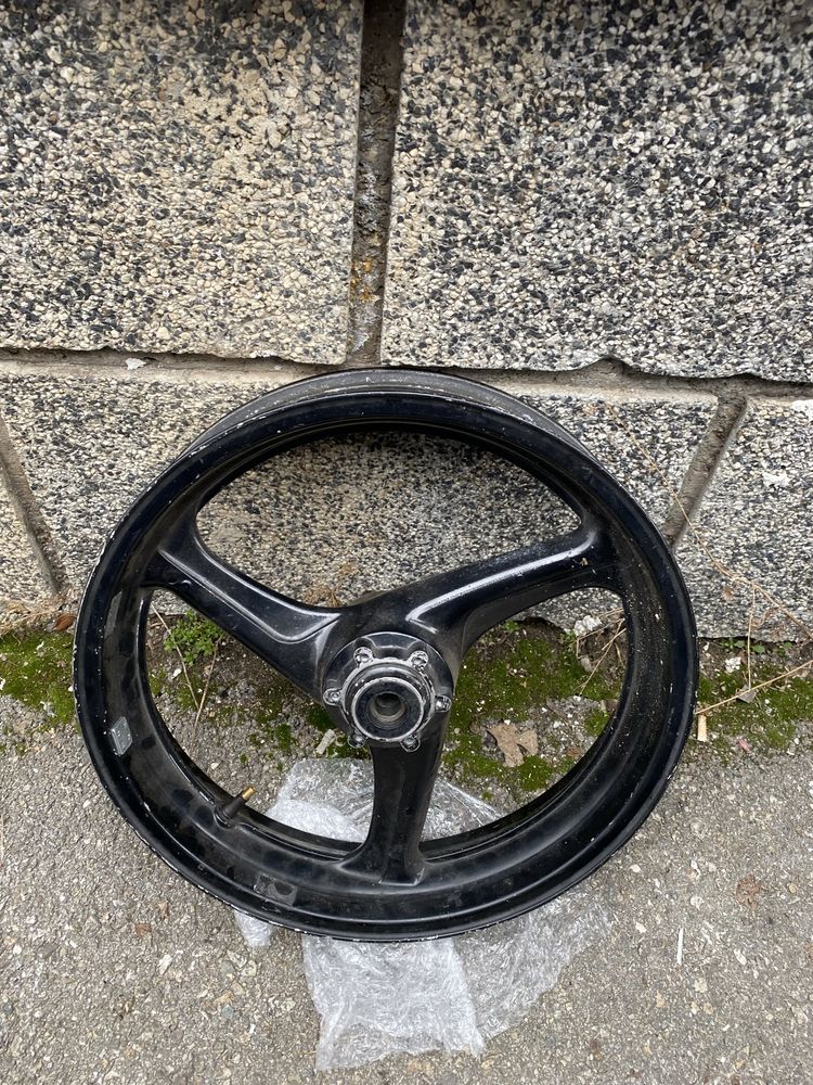 Honda CBR F4 600 на части + допълнителни части