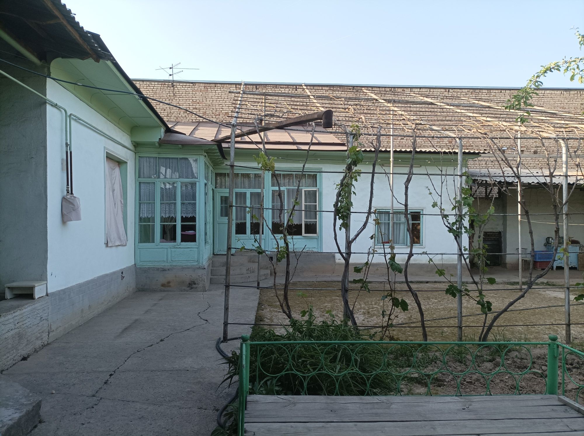 Oxunbabayevdan hovli