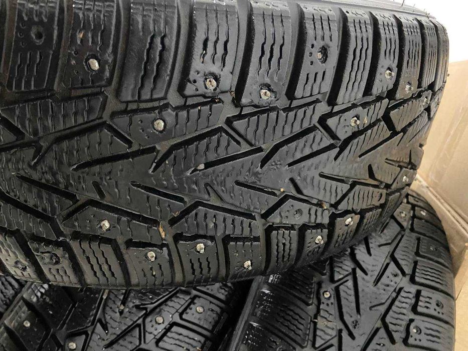 Продам комплект покрышки r16 зимние шипованные!!!