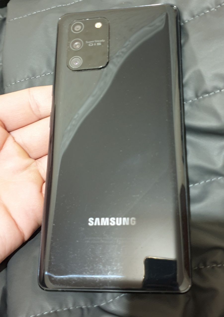 Samsung s10 lite hamma joyi ishlaydi 180$