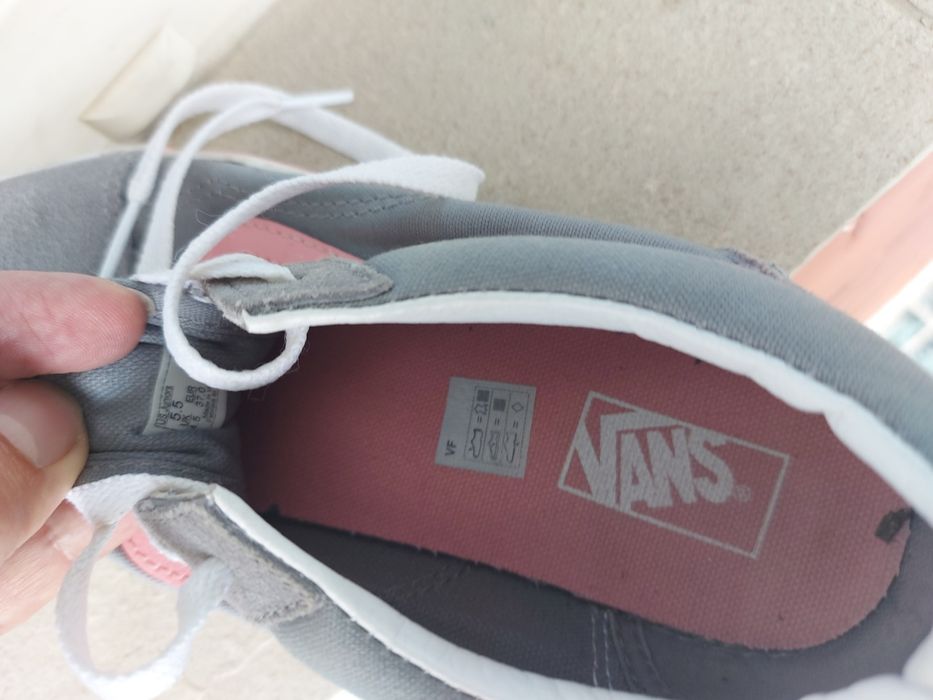 Vând încălțăminte de damă Vans