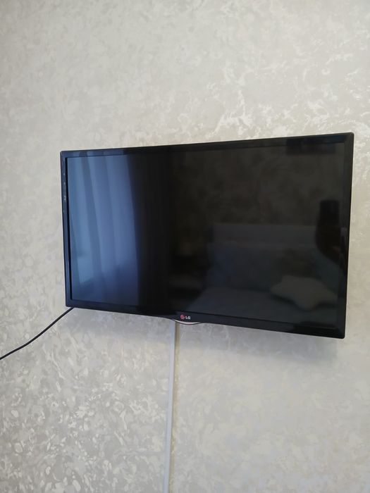 Продам телевизор LG смарт тв диагональ 81 см