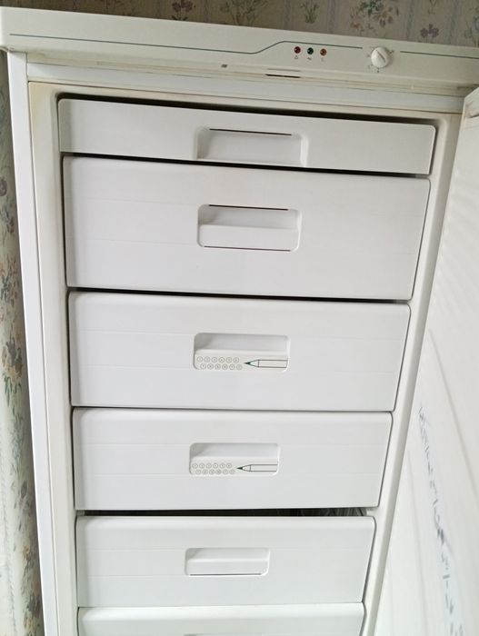 Вертикален фризер