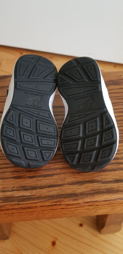 Маратонки nike номер 18.5