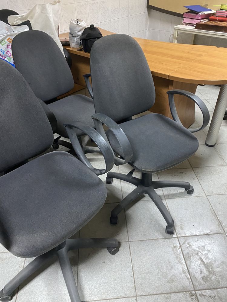 офис столове в наличност 4 бр.