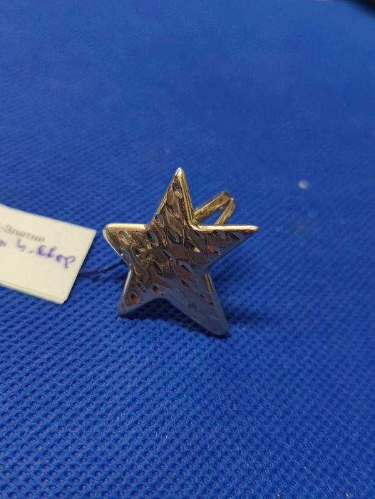 Златен пръстен 4.88гр 
14к
54р-р