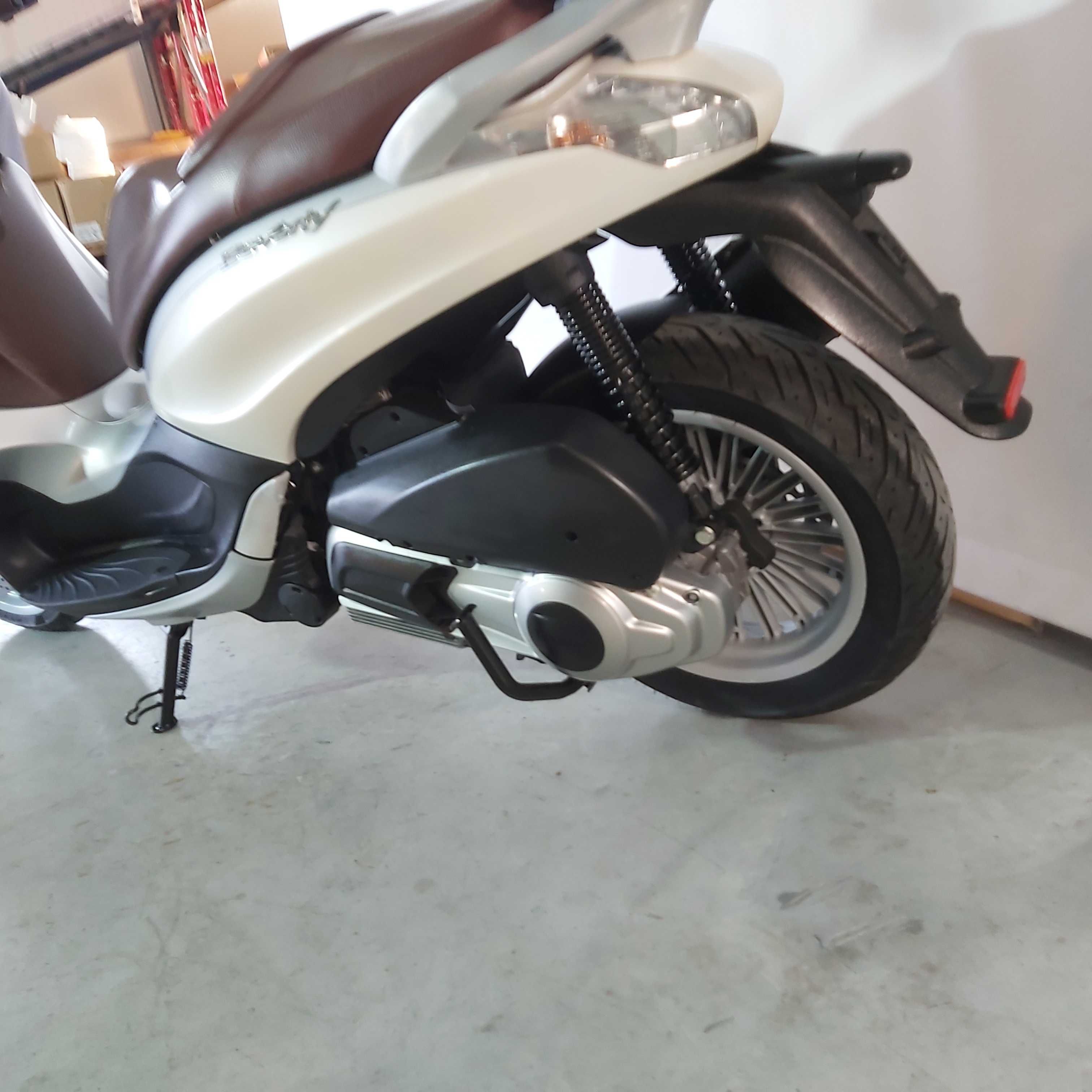 Scuter Piaggio Beverly 300 | P10860 | motomus.ro