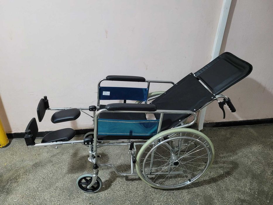 Scaun rulant pntru persoane cu dizabilitati, cu spatar rabatabil