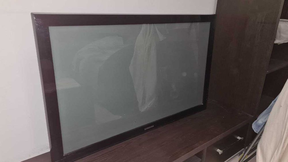 Samsung telvizor sotiladi