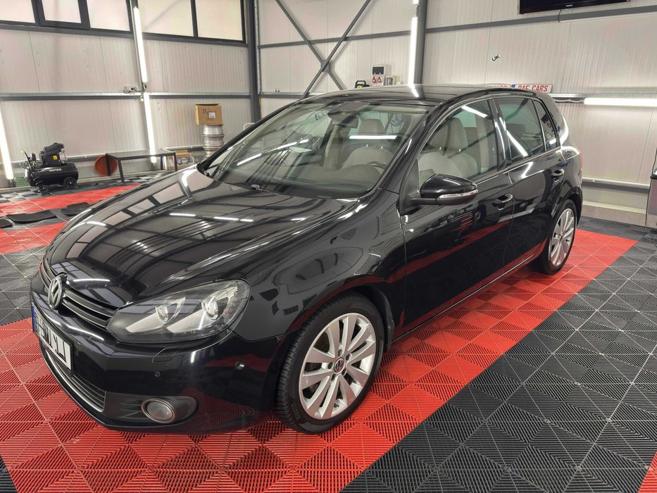 Volkswagen Golf 6 2012, faruri LED, alcantara, dublu climatronic