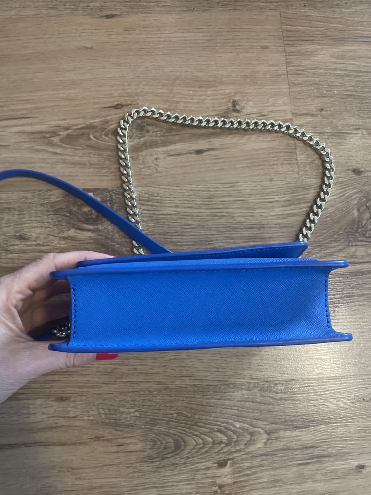 Малка синя чанта  DKNY