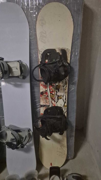 Vind placi snouwoard si legaturi en gros