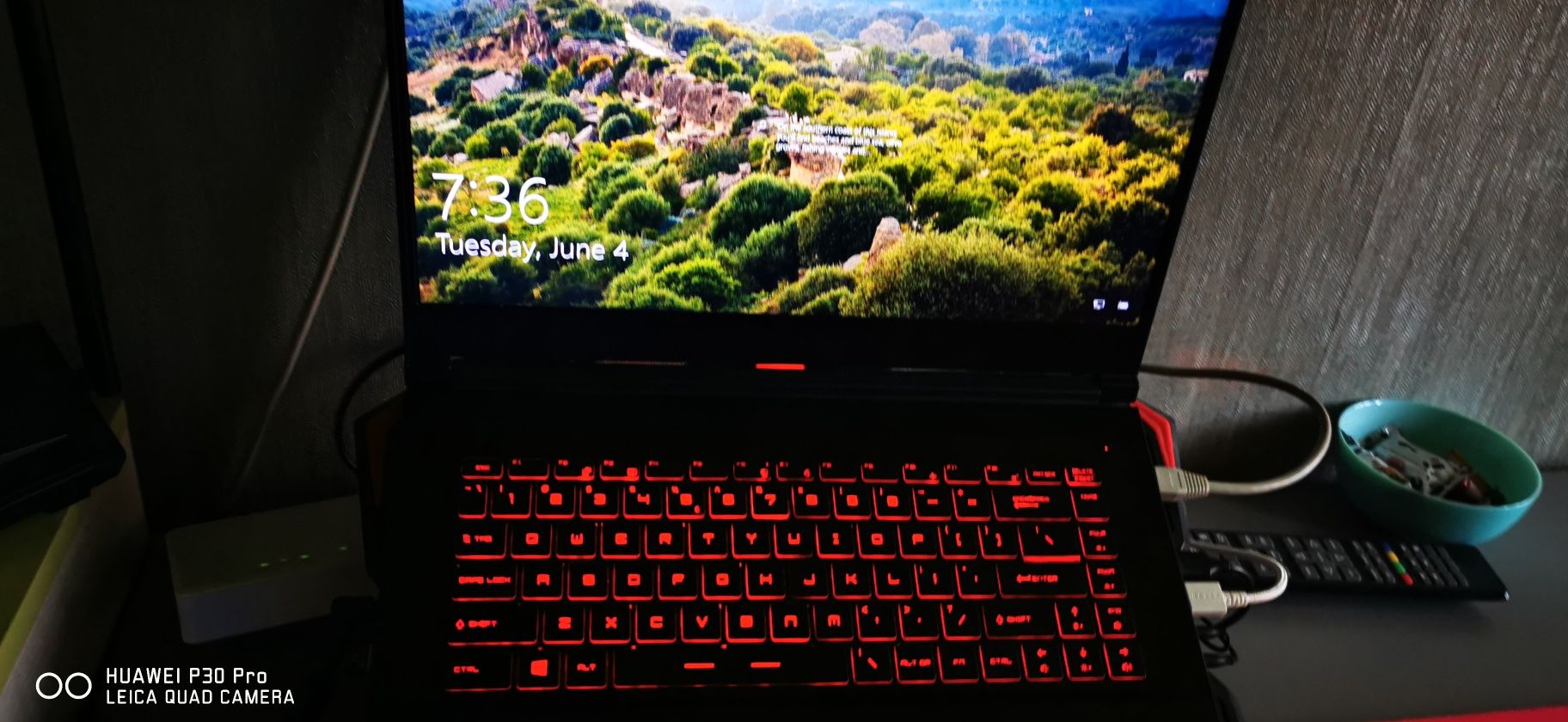 Геймърски лаптоп:MSI MS-16R4 CPU Intel Core i5-10300H GPU Intel UHD Gr
