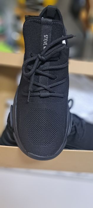Adidasi Steve Madden