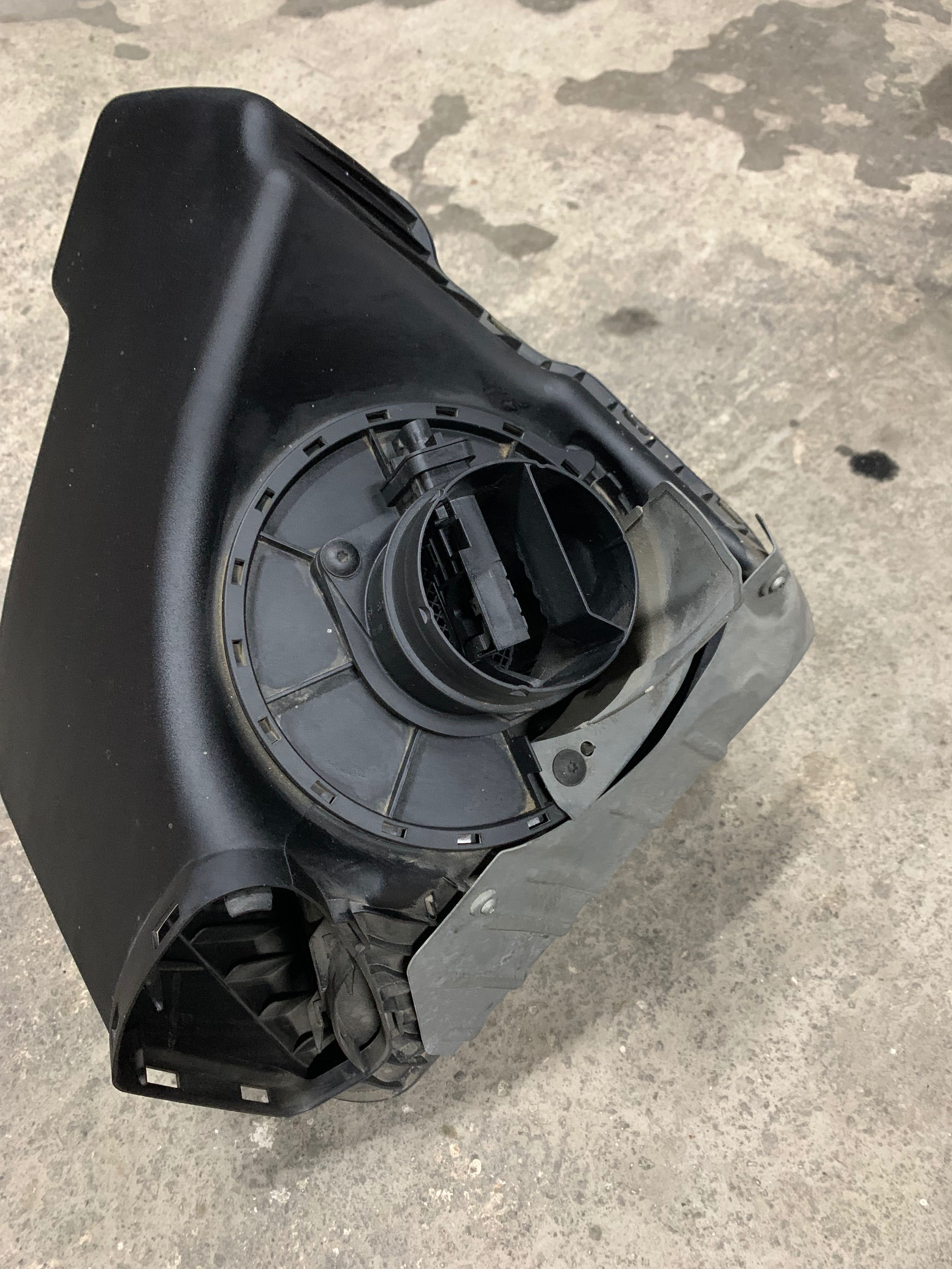 Carcasă filtru de aer Audi A6 C7 4G 2012. - 2018 4G0133838R