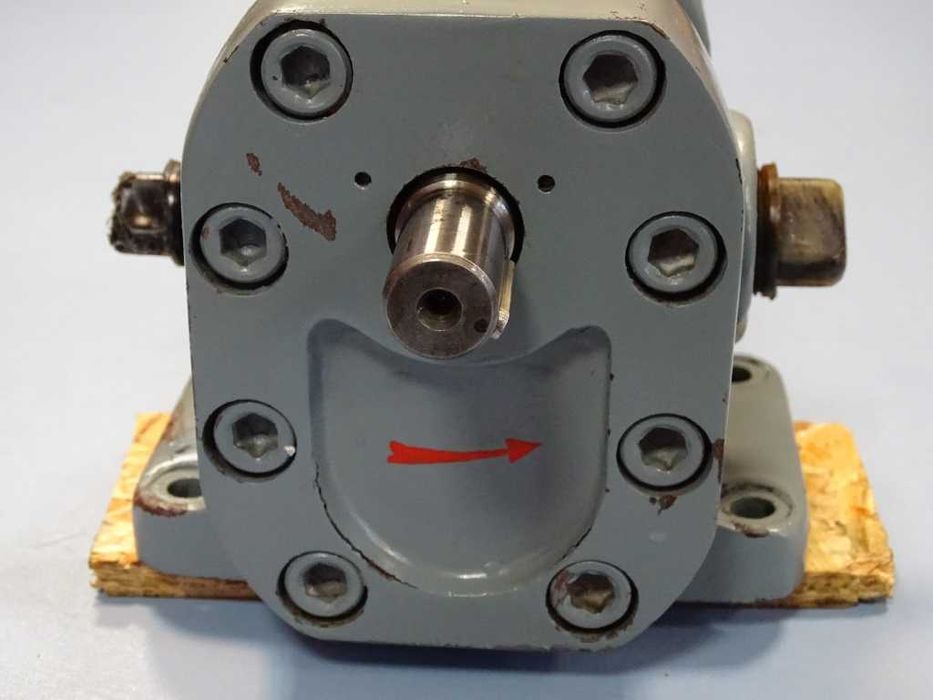 хидравлична помпа Г11-23А 25L/min 1450min-1